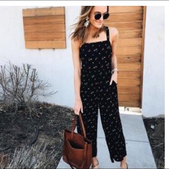 Madewell Pants - ⚡️FLASH SALE⚡️ Madewell Smocked Crop Jumpsuit